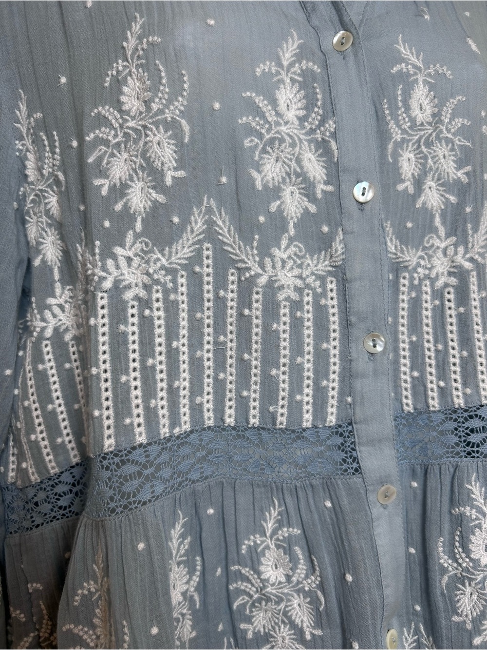 Sundance blue embroidered eyelet button front tunic shirt size medium coastal - Picture 5 of 9